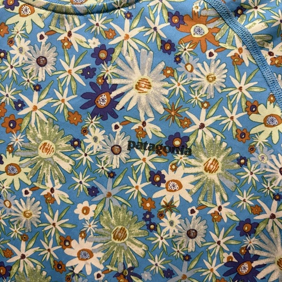 Patagonia Capilene Silkweight floral rashguard top - Picture 3 of 6